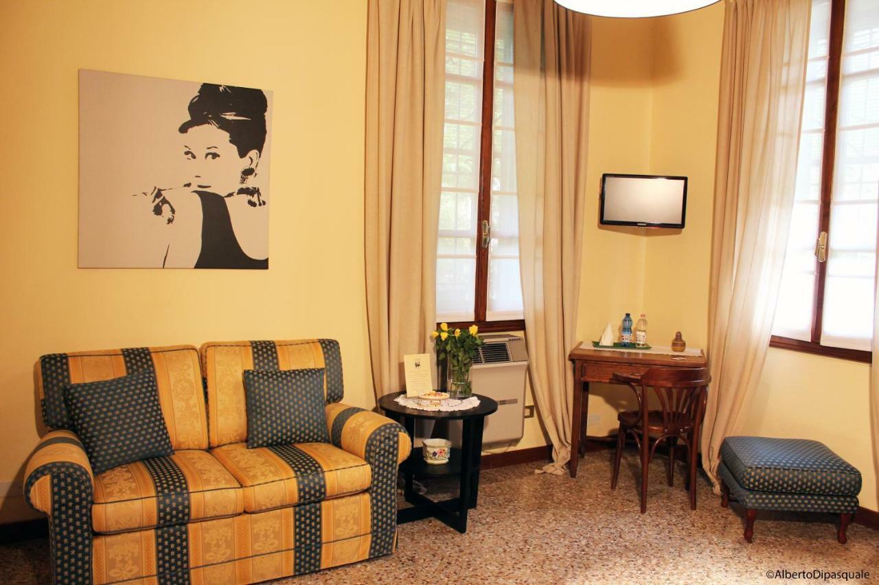 La Sosta Fuori Stazione Bed & Breakfast Brescello Eksteriør bilde
