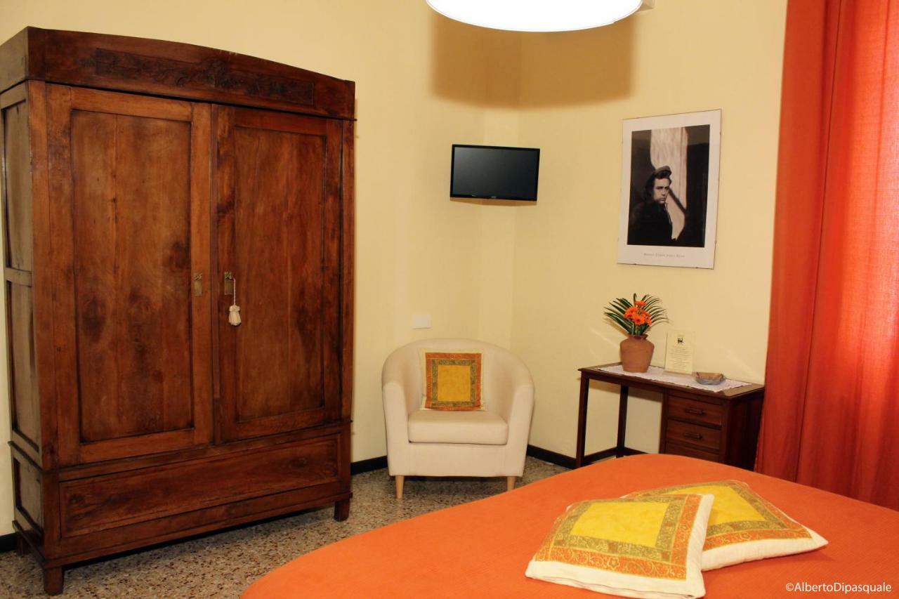 La Sosta Fuori Stazione Bed & Breakfast Brescello Eksteriør bilde