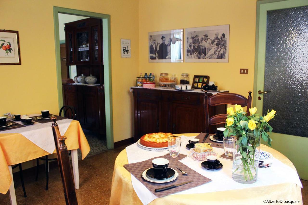 La Sosta Fuori Stazione Bed & Breakfast Brescello Eksteriør bilde